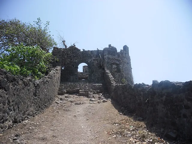 Trek to Korlai Fort,Alibag