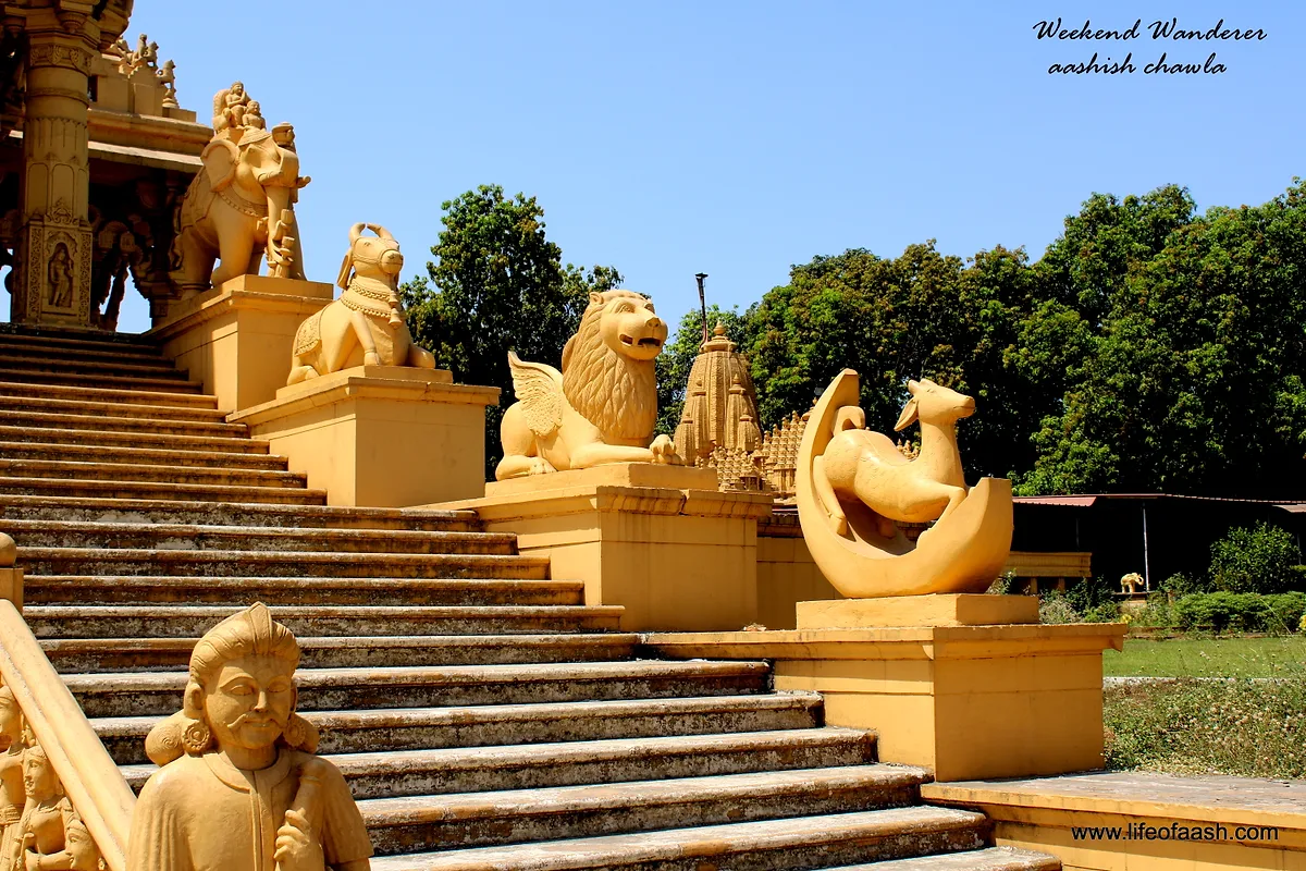 जैन मंदिर भिलाड़, गुजरात