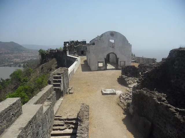 Trek to Korlai Fort,Alibag