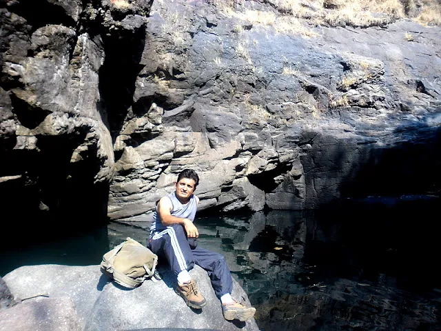 Trek from Samrad -Sandhan valley-Karoli Ghat-Ratangad-Ratanwadi