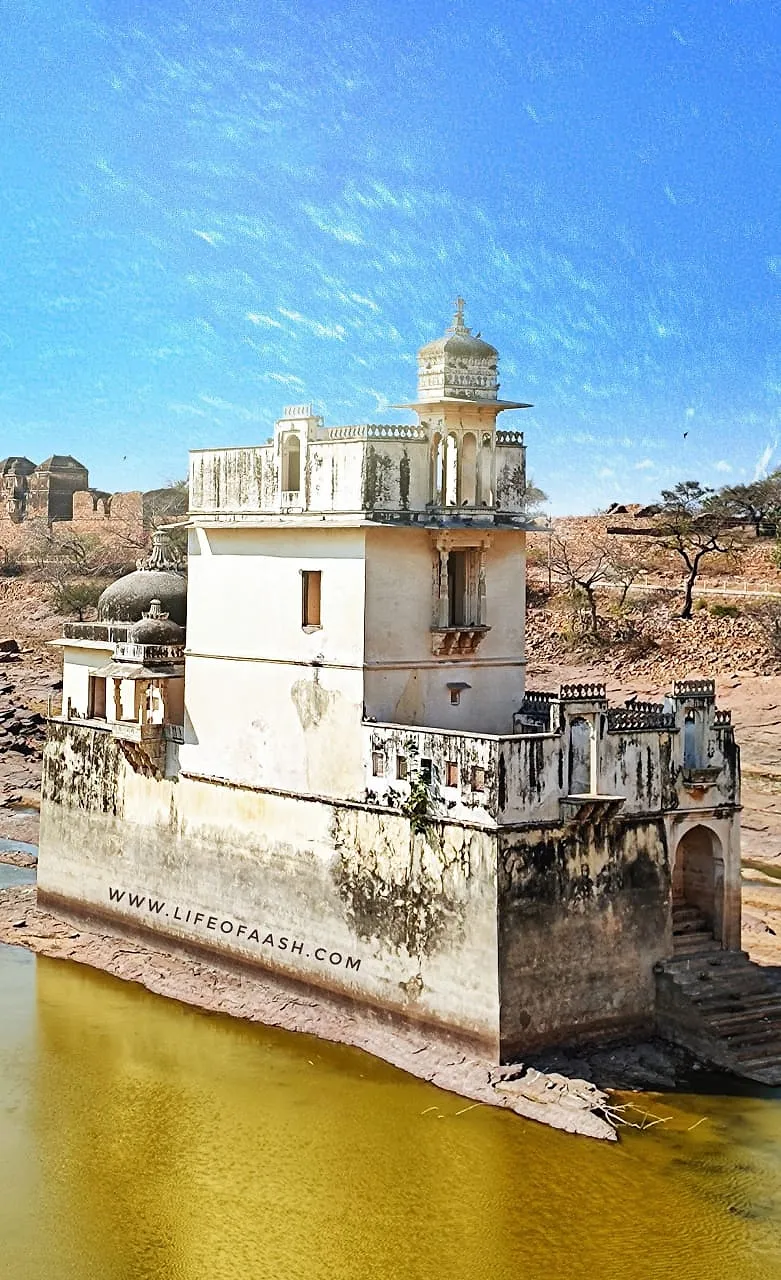 पद्मिनी या पद्मावती पैलेस | चित्तौड़गढ़